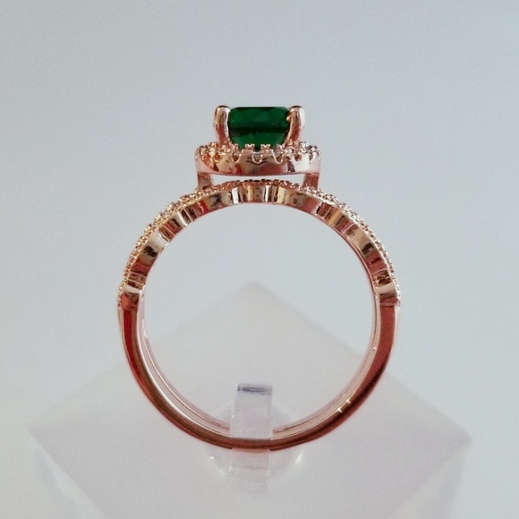 *only size 6 left!* Green and Rose Gold Ring Set - Picture 5 of 8